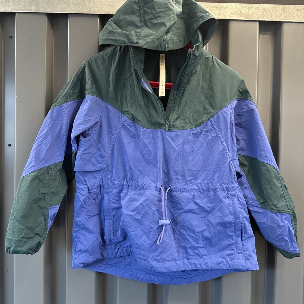 Women's Lululemon Evergreen Anorak Jacket Size 4